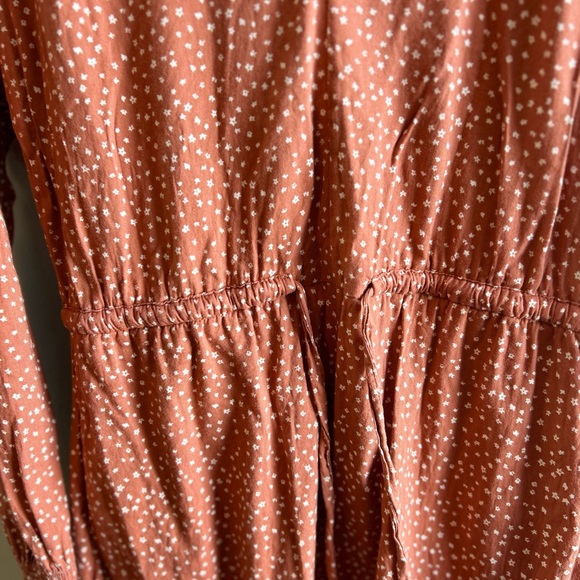 ⭐️SALE⭐️ Denver Hays - Mini Dress - Picture 2 of 9